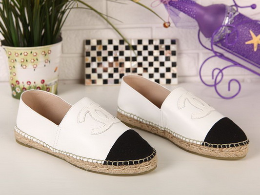 CHANEL Loafers Women--080